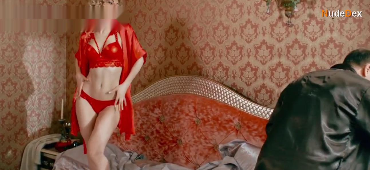 Julija Jurchenko in Horse In The Coat, photo 4
