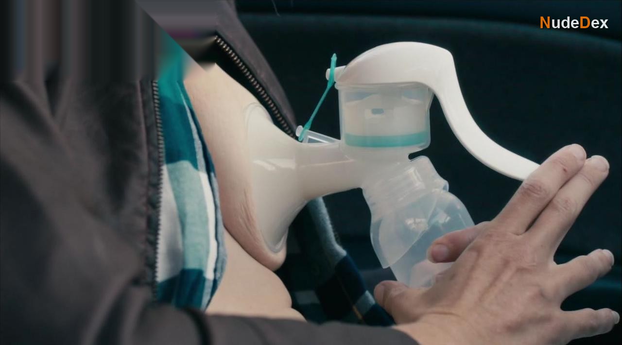 Juno Rinaldi in Workin' Moms, photo 10