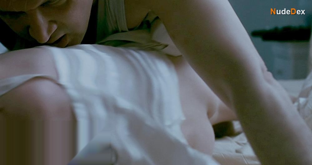 Justine Waddell in The Target, photo 5