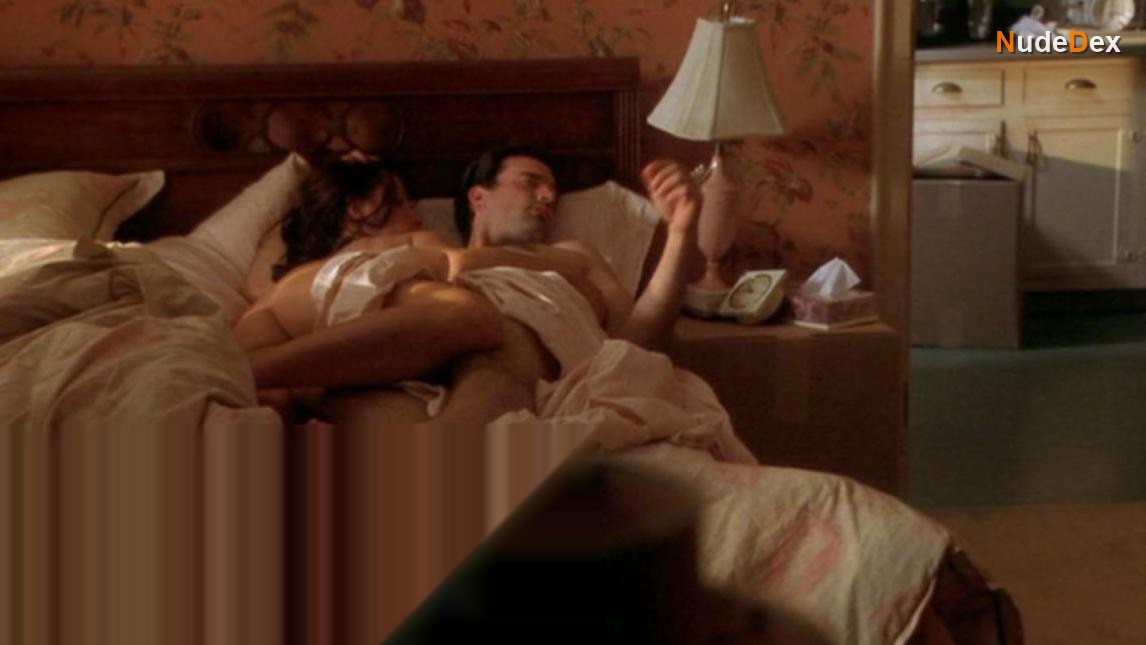Kadee Strickland in Walker Payne, photo 4