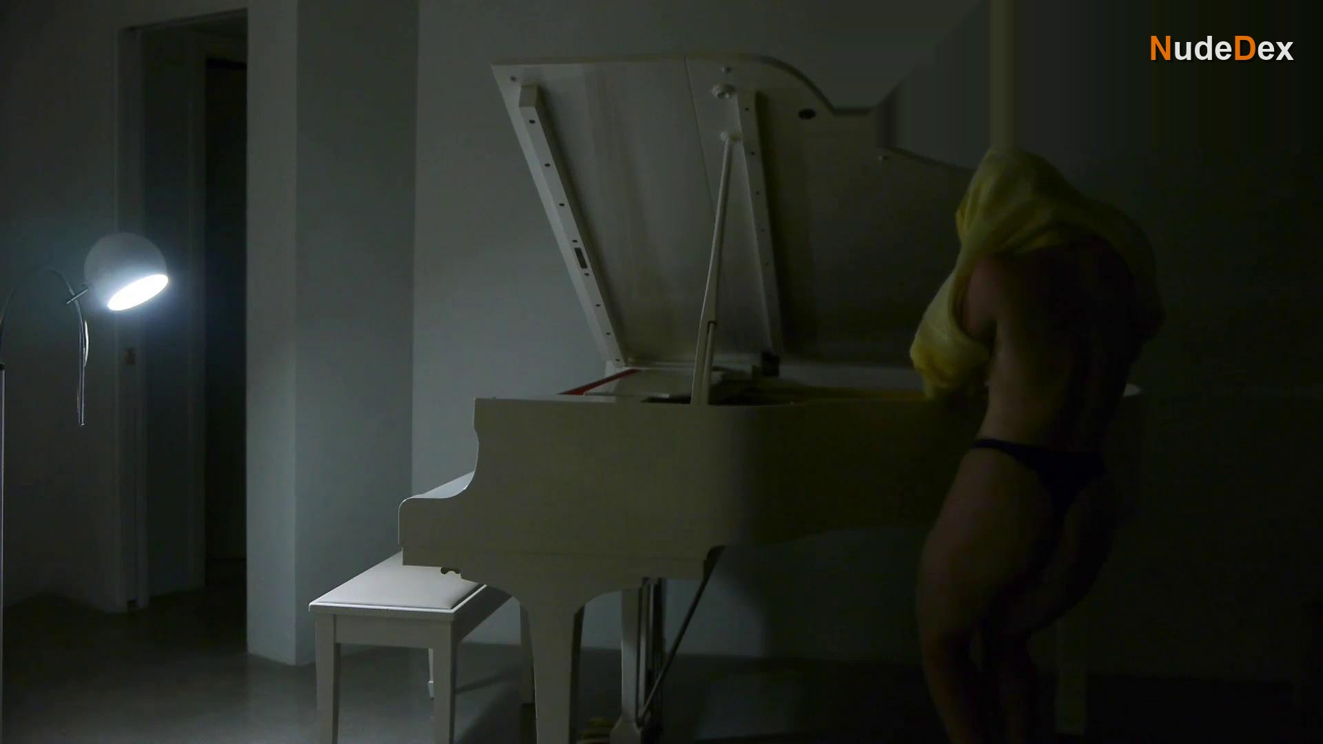 Kailee Mcgee in Kate Unhinged, photo 3
