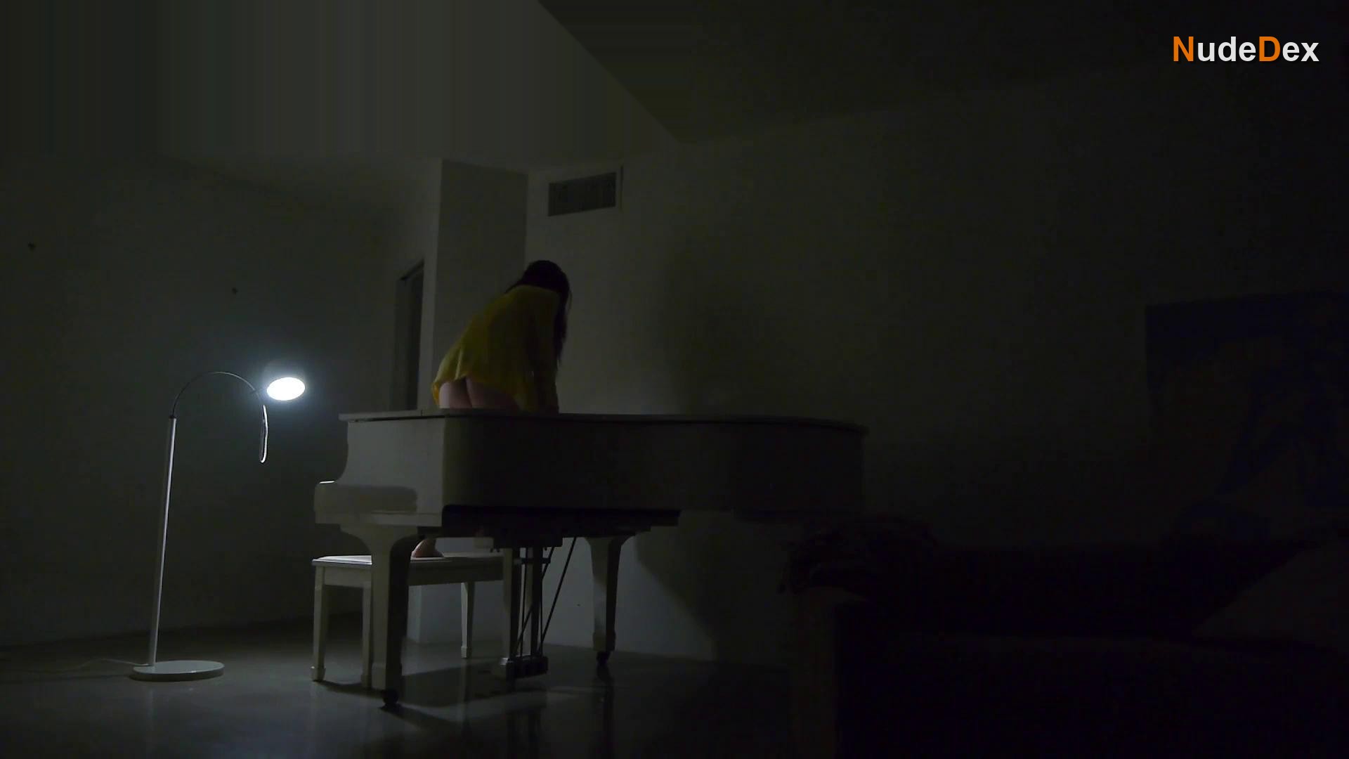 Kailee Mcgee in Kate Unhinged, photo 4