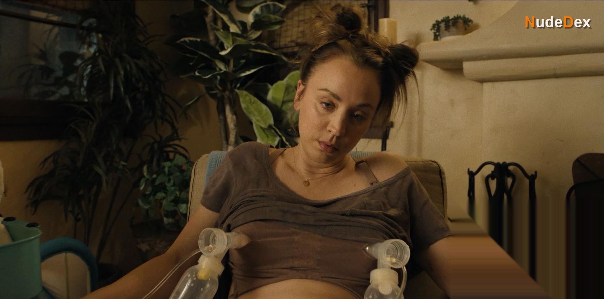Kaley Cuoco in Based On A True Story, photo 7