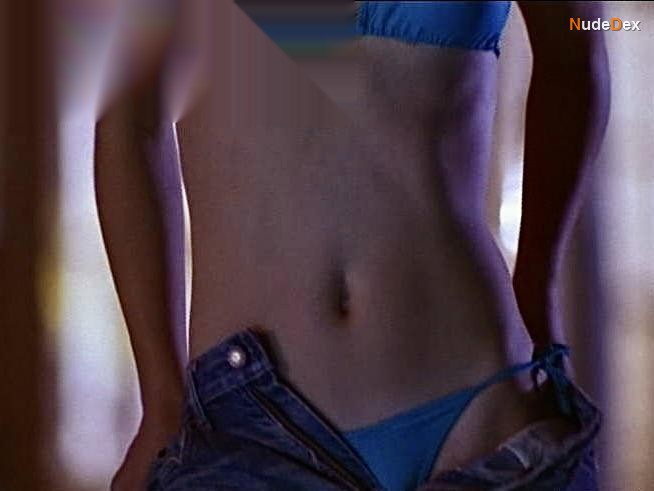 Kaley Cuoco in Grown Up Brady, photo 4
