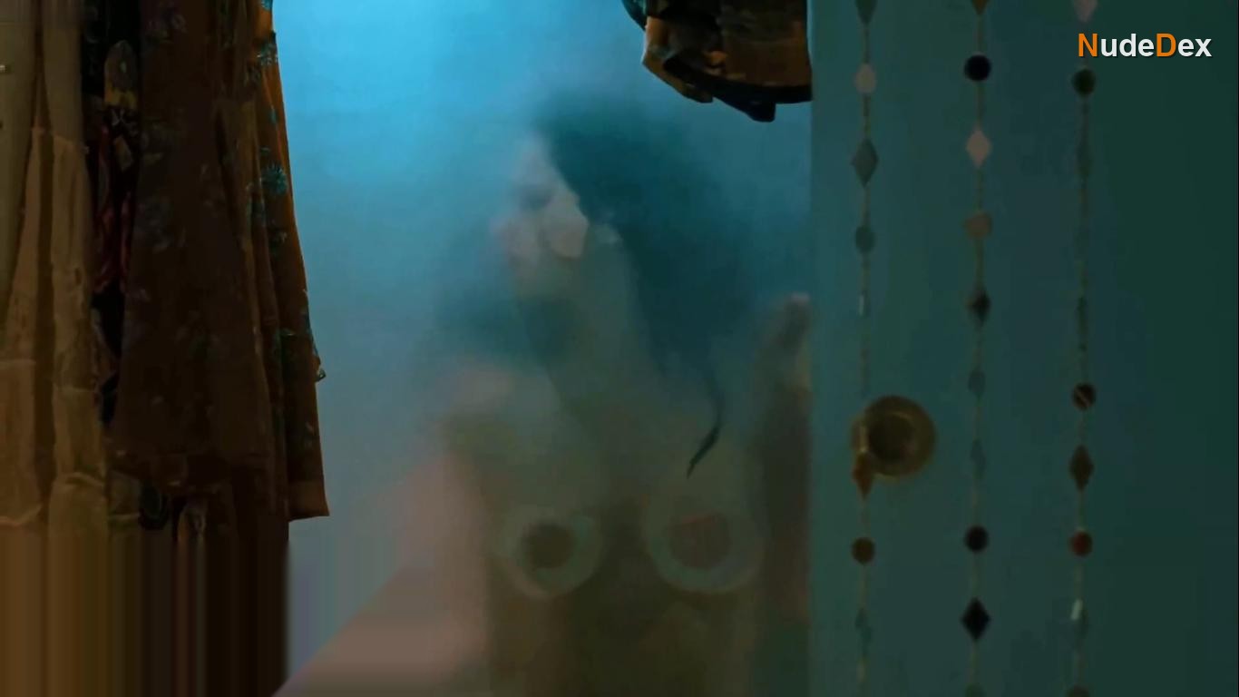 Kalki Koechlin in Smoke, photo 3