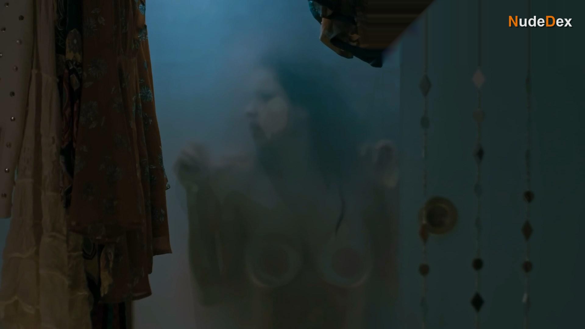 Kalki Koechlin in Smoke, photo 6