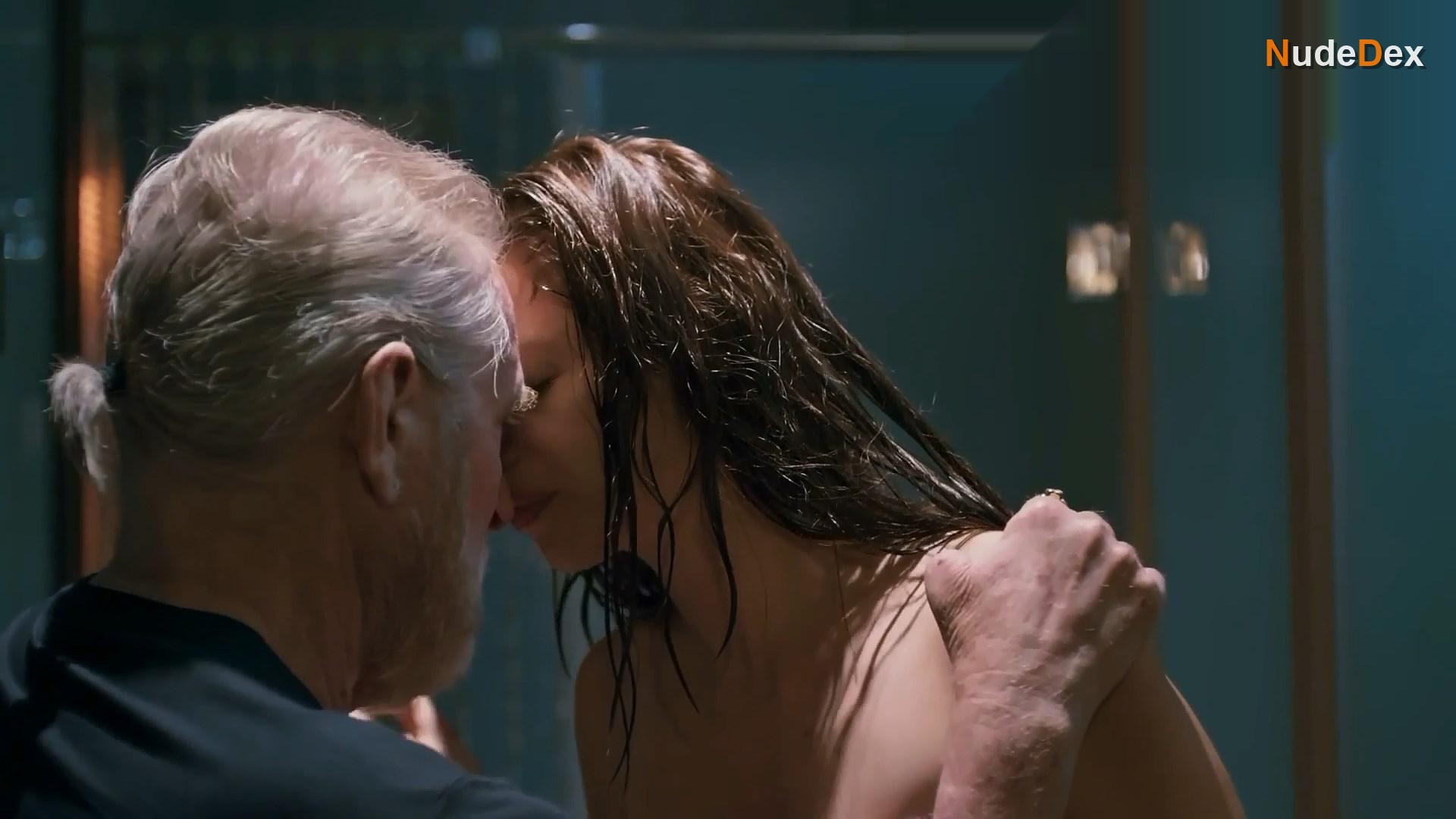 Kalki Koechlin in Smoke, photo 10