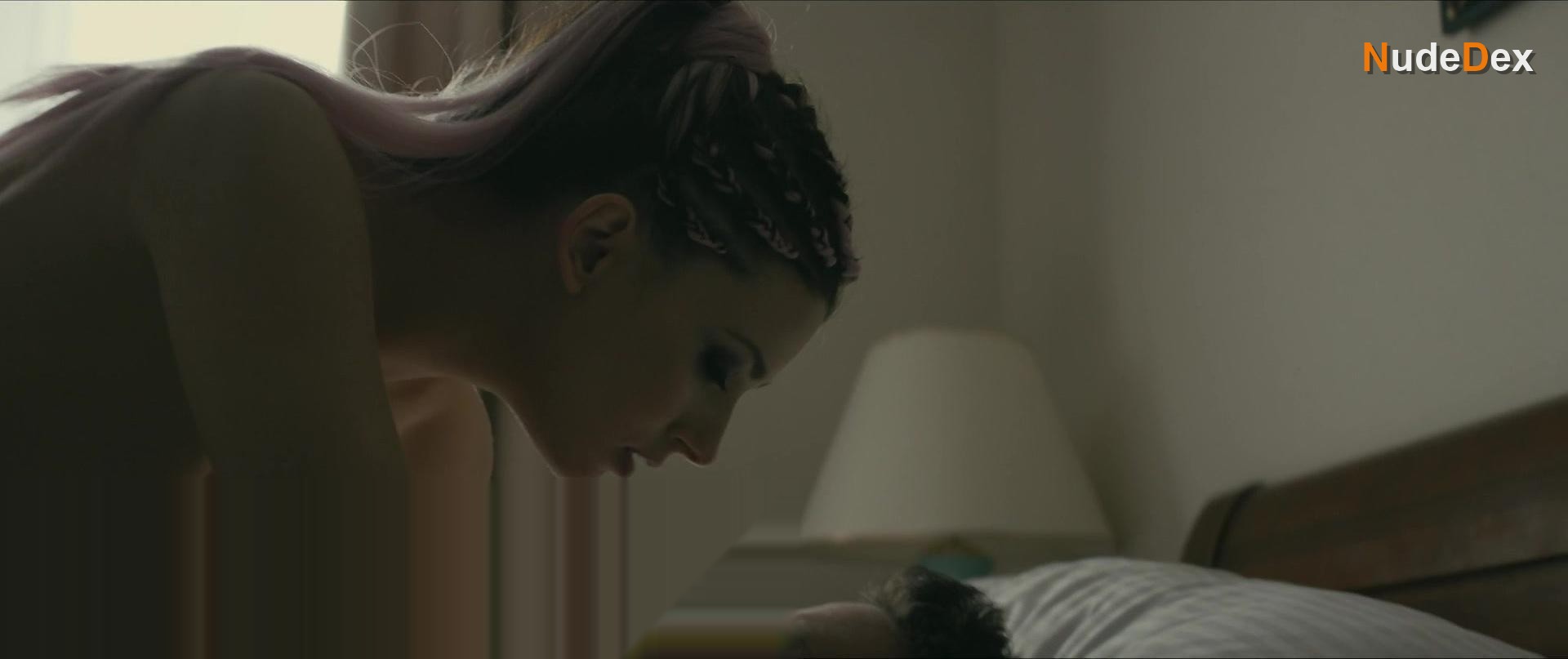 Kamila Sobczak in Loop, photo 9