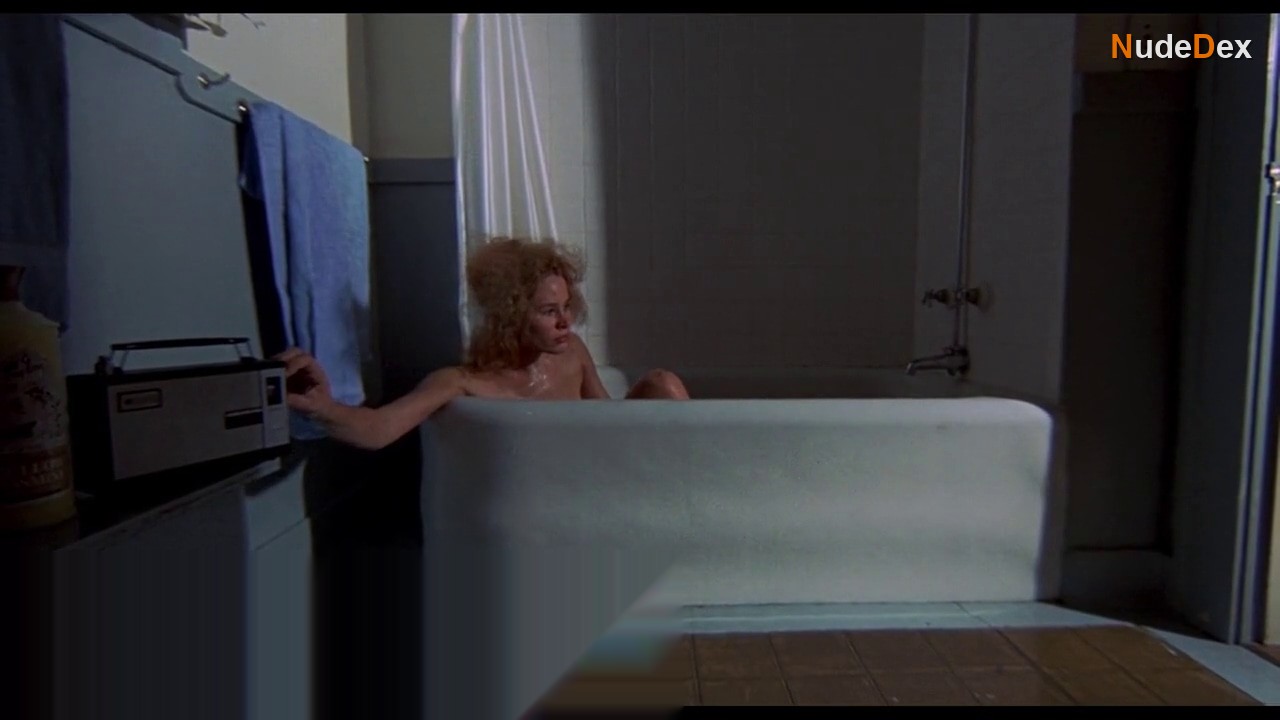 Karen Black in Drive, He Said, photo 3
