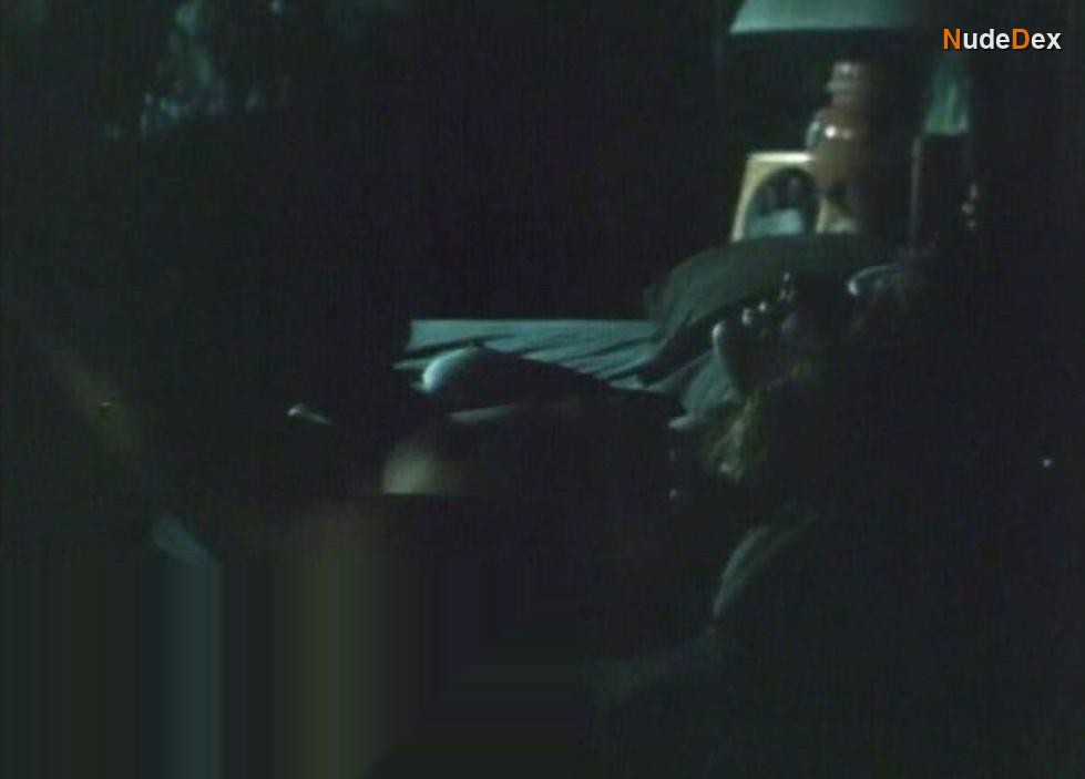 Karen Black in Separate Ways, photo 2