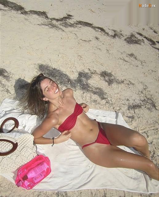 Karime Scander in Beach Babes, photo 11