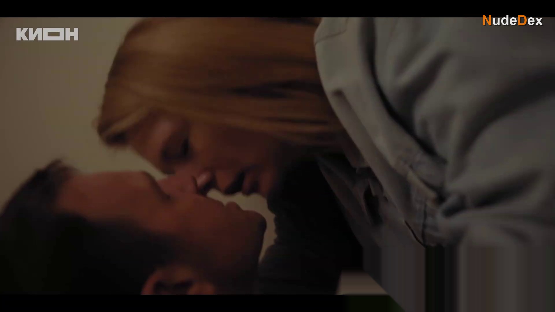 Karina Andolenko in Complaint, photo 6