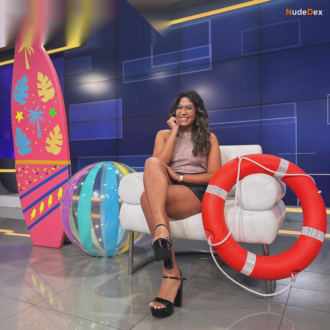 Karina Betancourt in Latina Noticias, photo 19