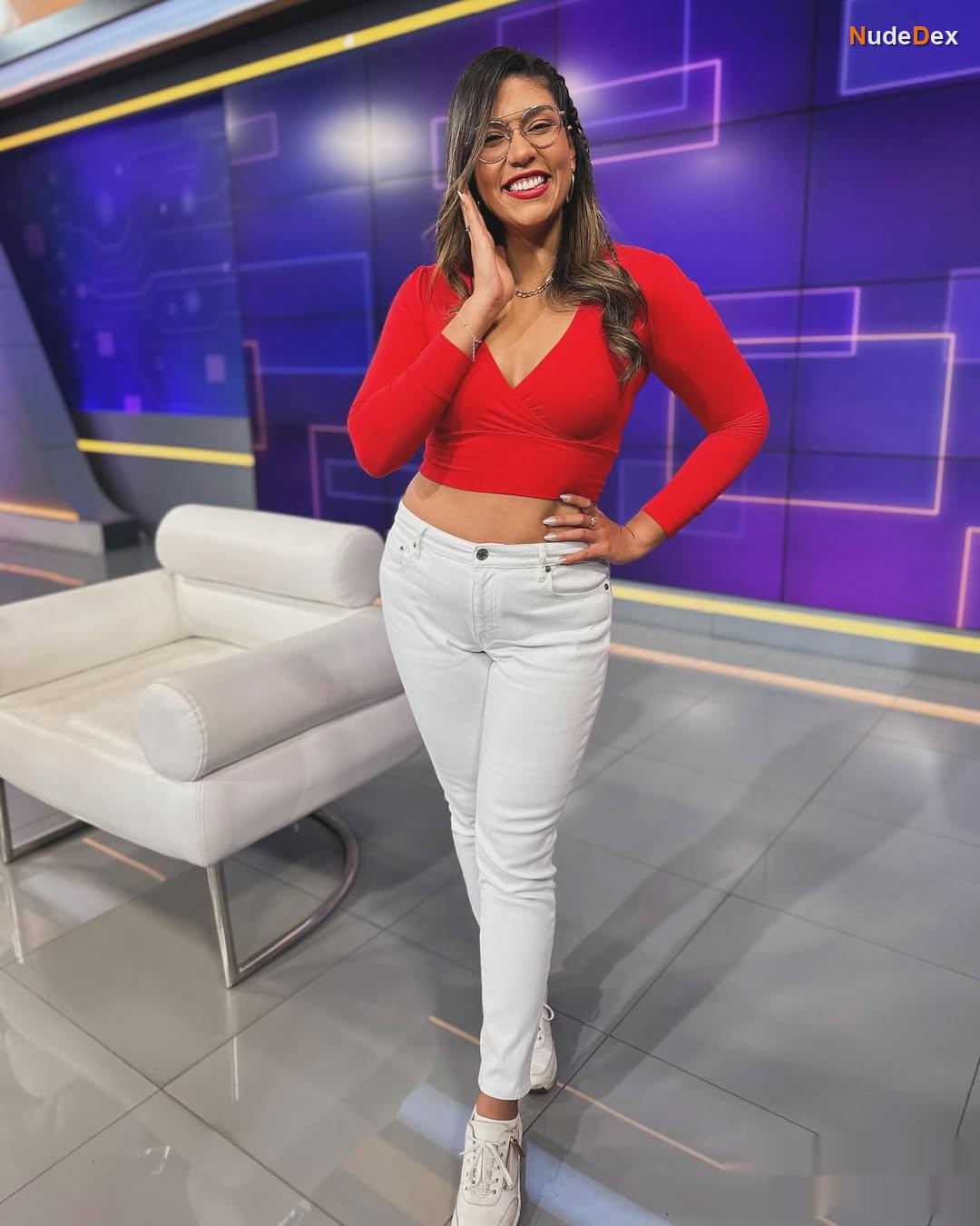 Karina Betancourt in Latina Noticias, photo 28