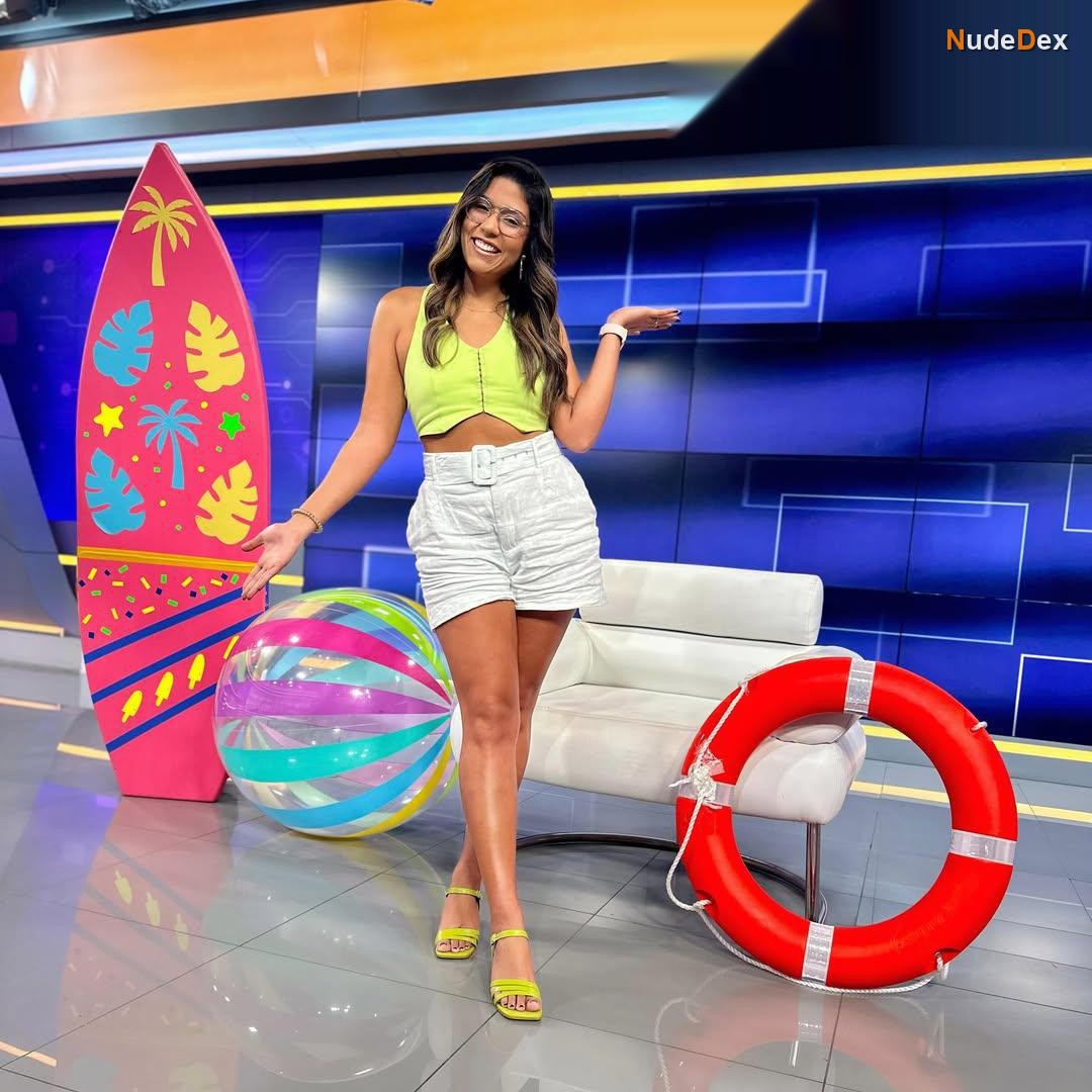 Karina Betancourt in Latina Noticias, photo 34