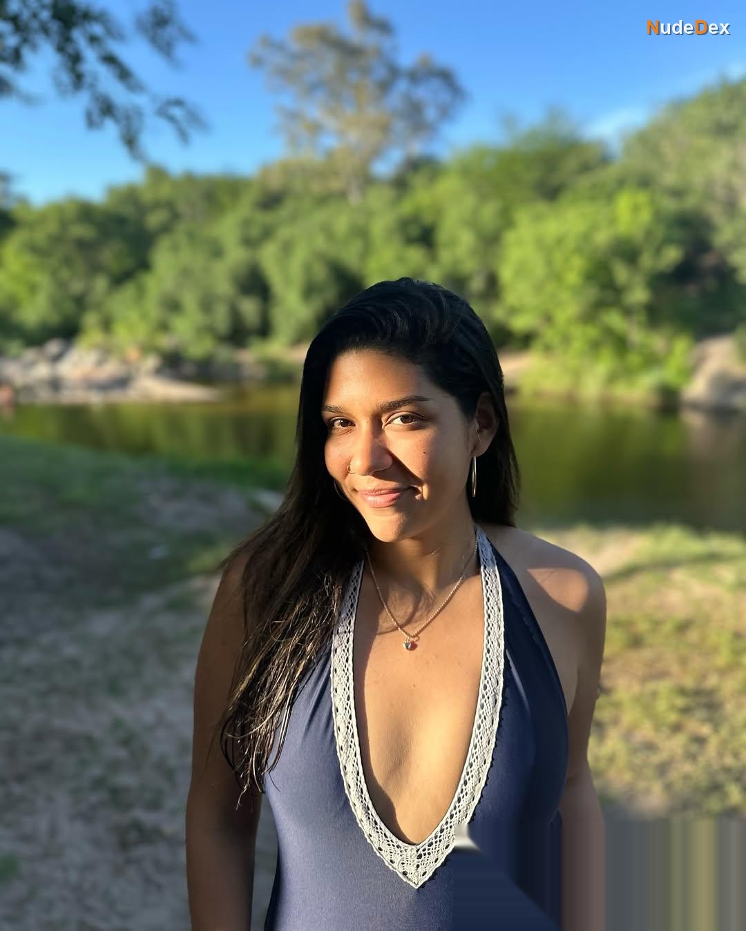 Karina Betancourt in Selva Peru, photo 6