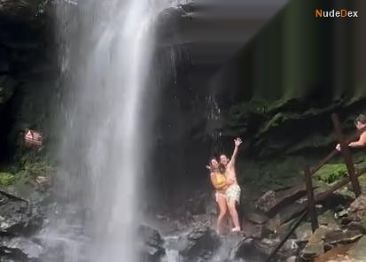 Karina Betancourt in Selva Peru, photo 8
