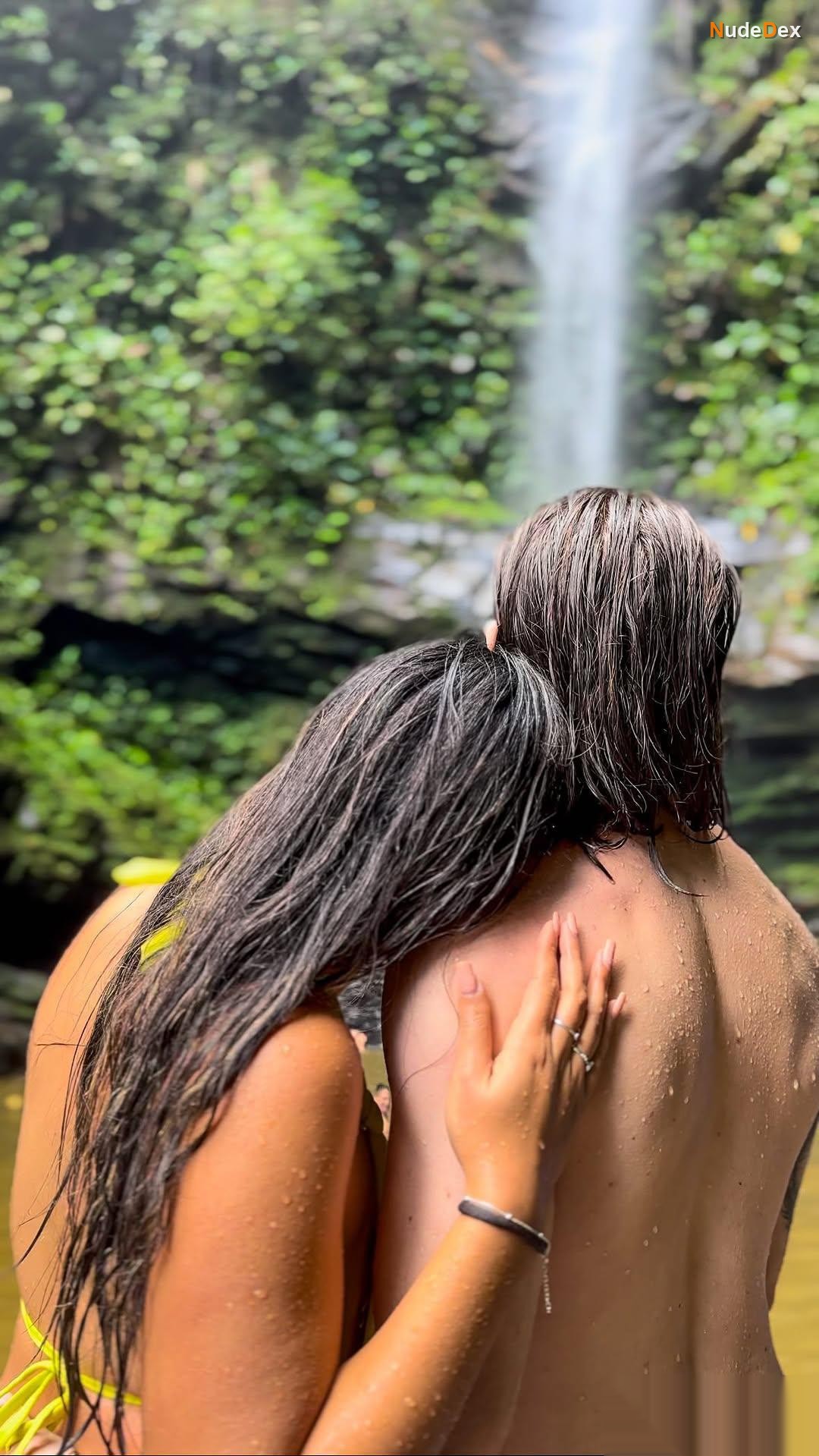 Karina Betancourt in Selva Peru, photo 9
