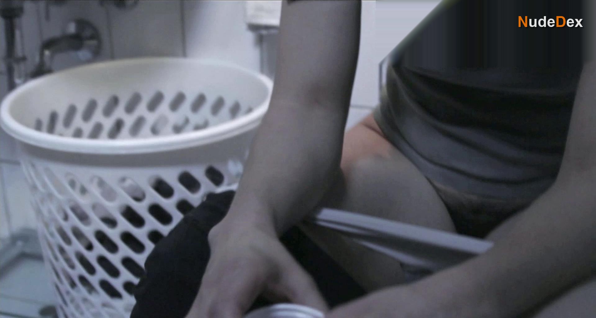 Two Mothers in Two Mothers, photo 5