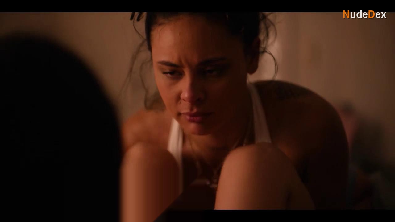 Karis Oka in Erotic Stories, photo 1