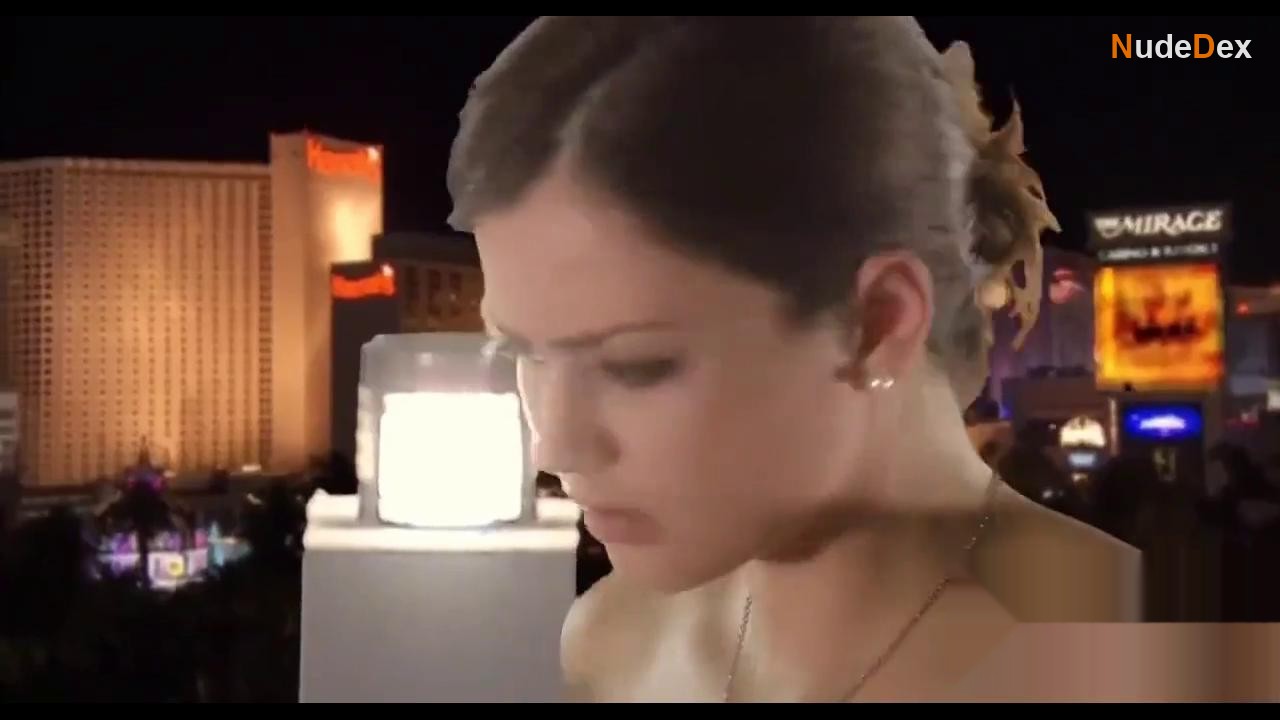 Karlie Montana in Emmanuelle Through Time Emmanuelle S Skin City, photo 4