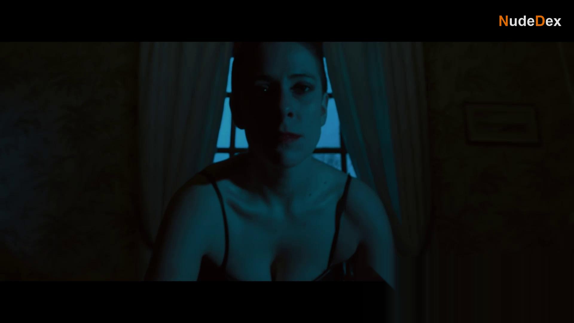 Kasia Wolf in Secret Ceremony, photo 7