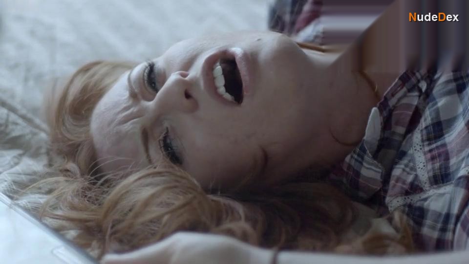 Kate Archer in Cam Girlz, photo 6