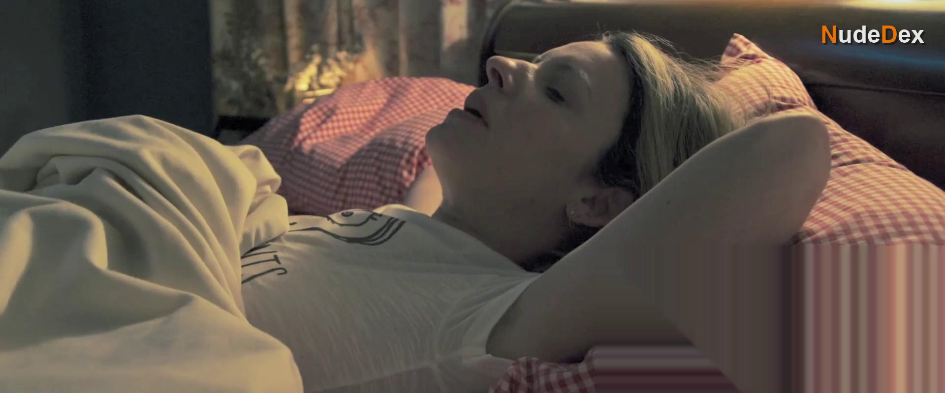 Kate Arrington in The Incoherents, photo 1