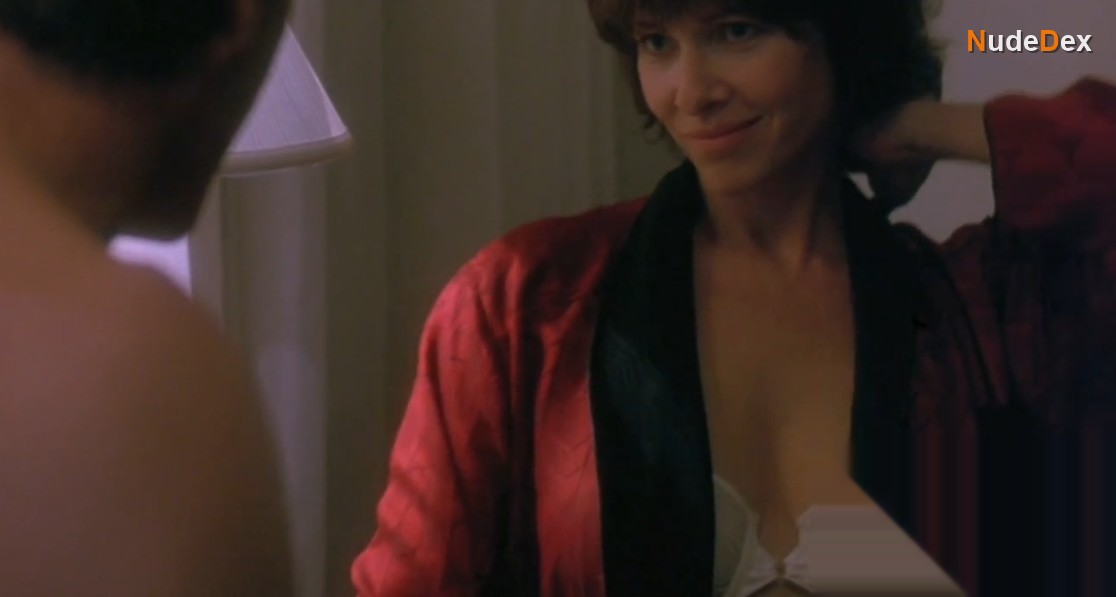 Kate Capshaw in Next Door, photo 1