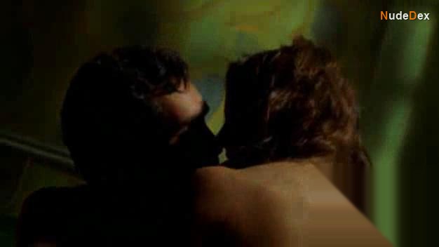 Kate Del Castillo in American Visa, photo 4