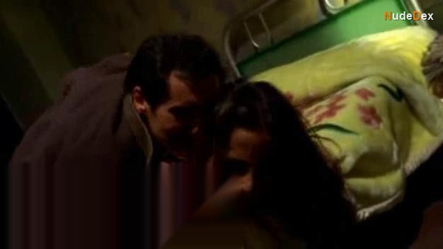 Kate Del Castillo in American Visa, photo 5