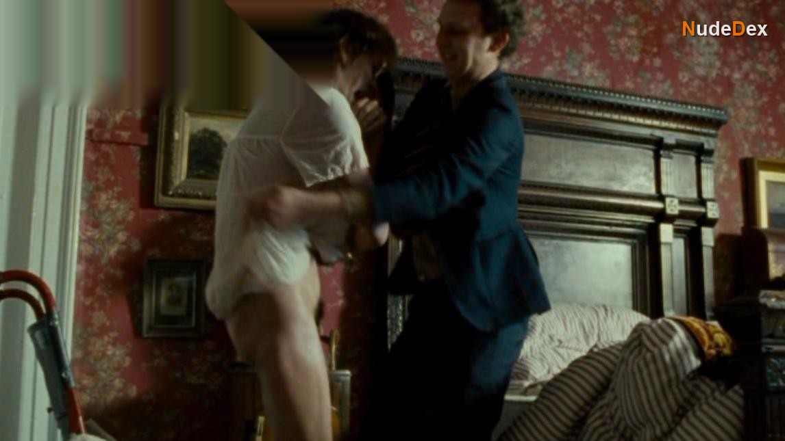 Kate Fahy in The Living And The Dead, photo 7