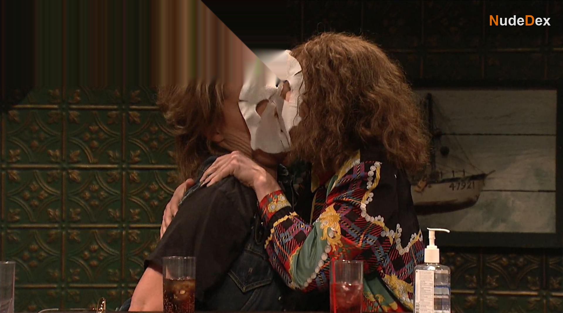 Kate Mckinnon in Saturday Night Live, photo 10