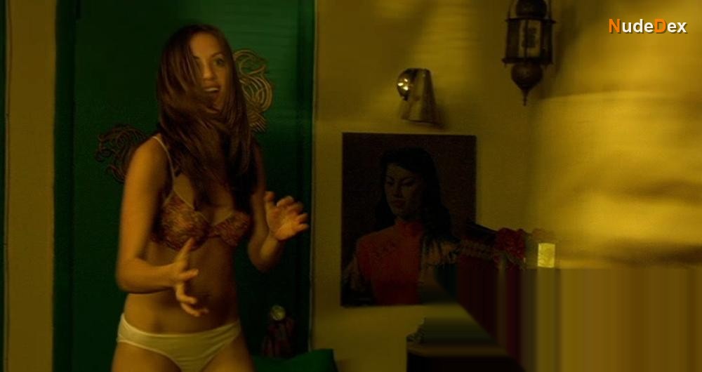 Kate Siegel in Steam, photo 5