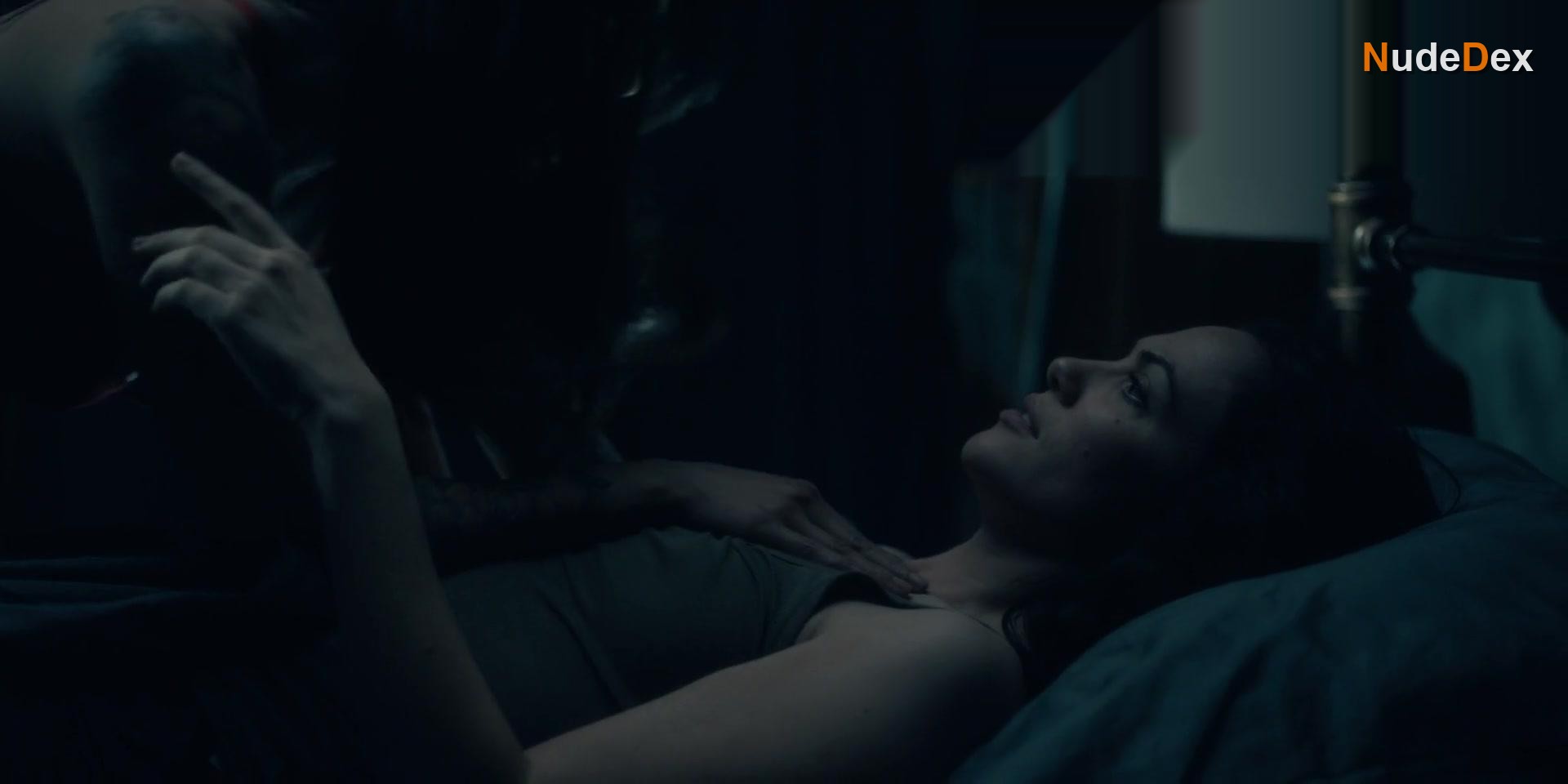 Kate Siegel in The Haunting Of Hill House, photo 1