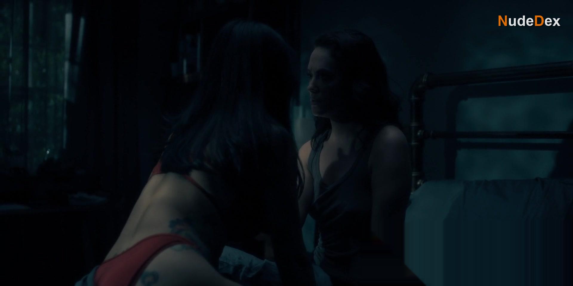 Kate Siegel in The Haunting Of Hill House, photo 2