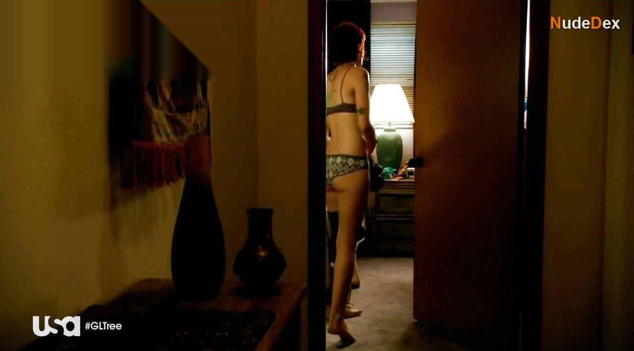 Katherine Crawford in Graceland, photo 2