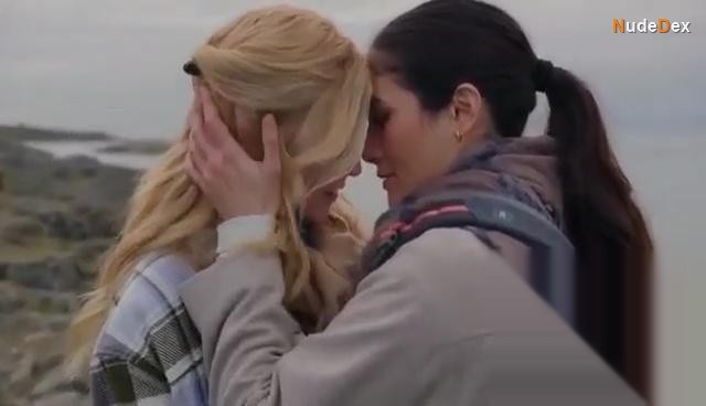 Katherine Mcnamara in Love Classified, photo 12