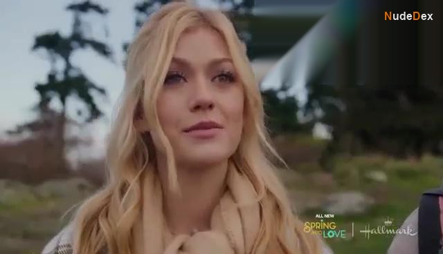Katherine Mcnamara in Love Classified, photo 14