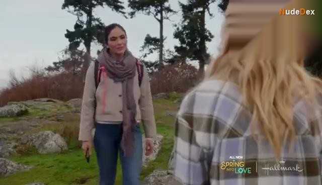 Katherine Mcnamara in Love Classified, photo 25