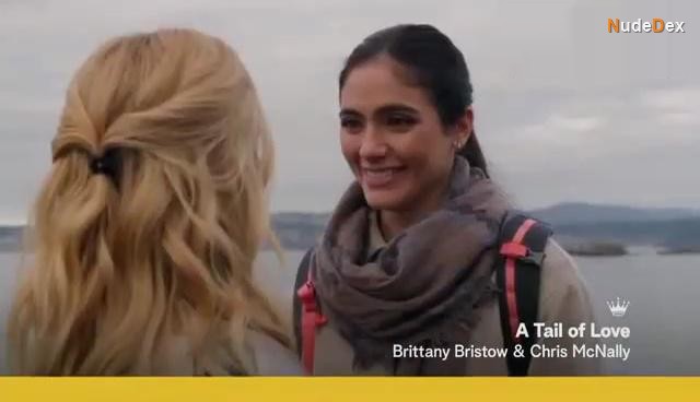 Katherine Mcnamara in Love Classified, photo 27