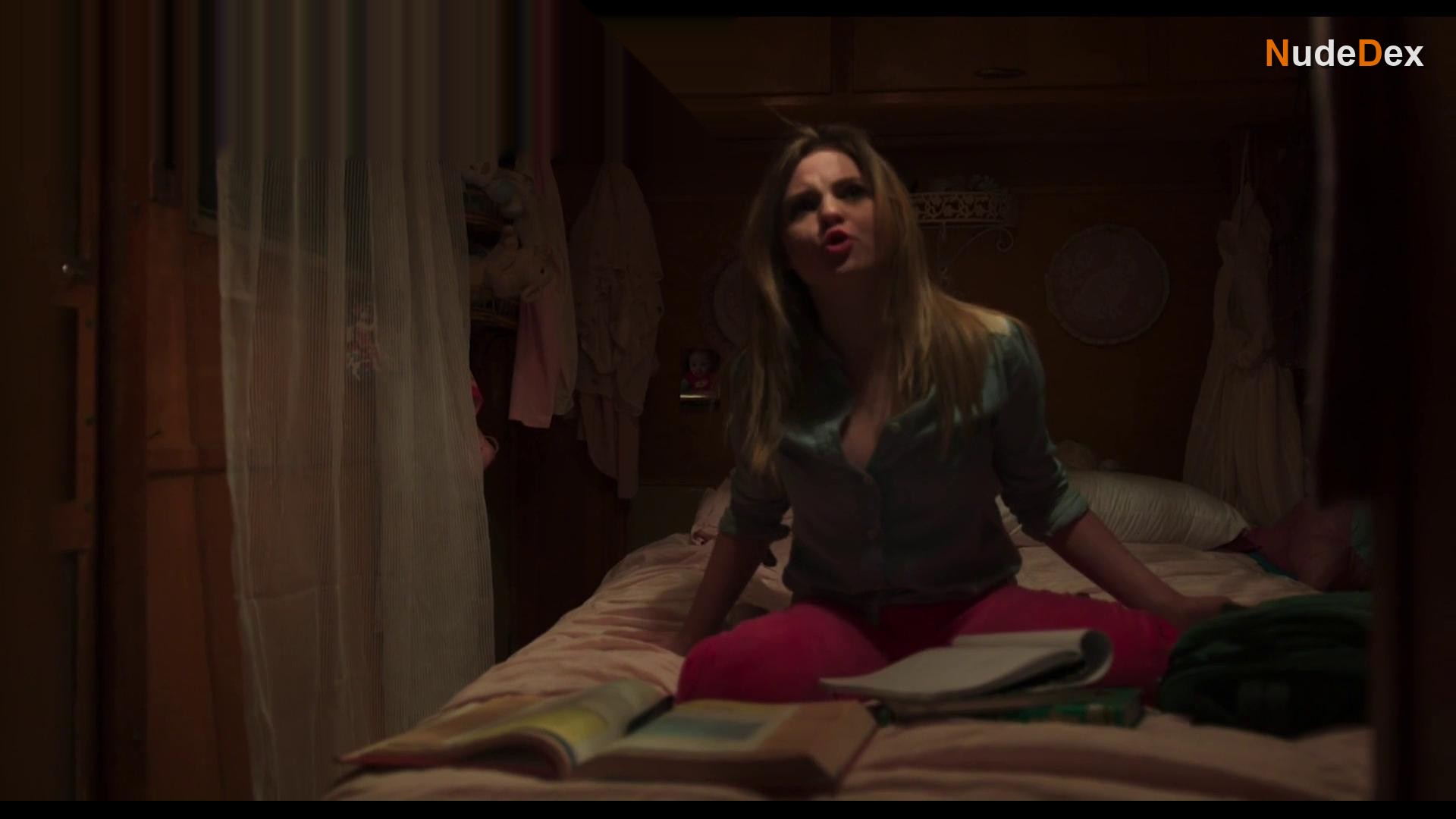 Kathleen Rose Perkins in Juveniles, photo 4