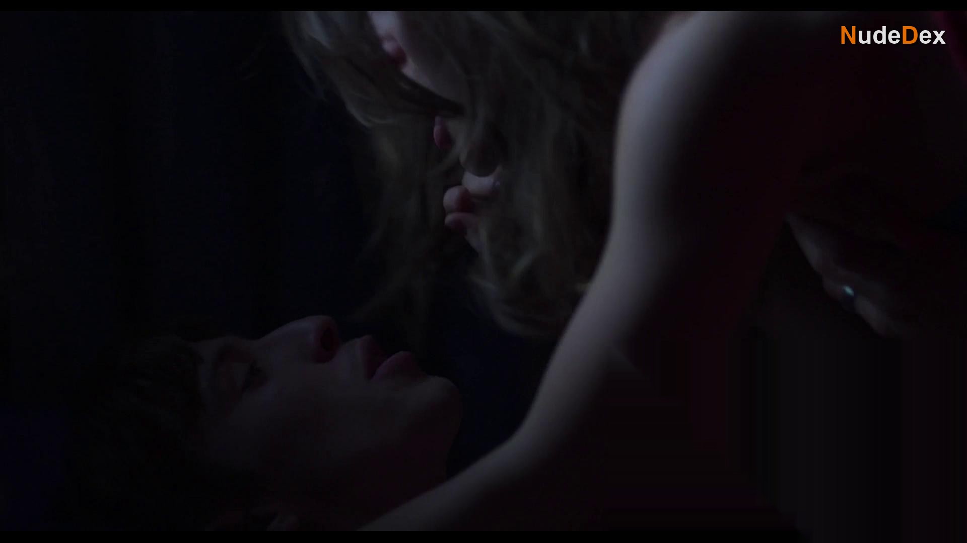 Kathleen Rose Perkins in Juveniles, photo 9