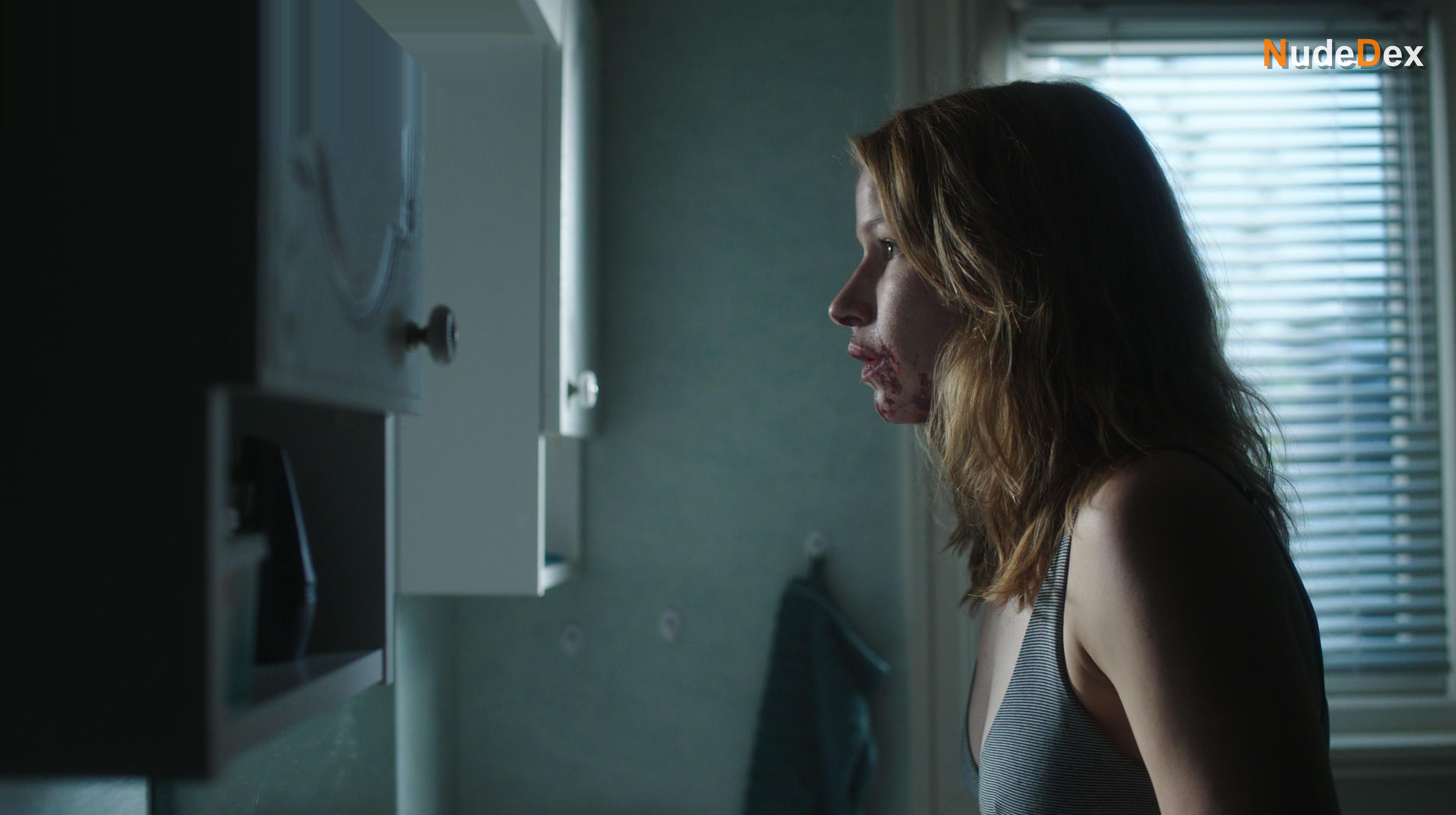 Kathrine Thorborg Johansen in Post Mortem: No One Dies In Skarnes, photo 5