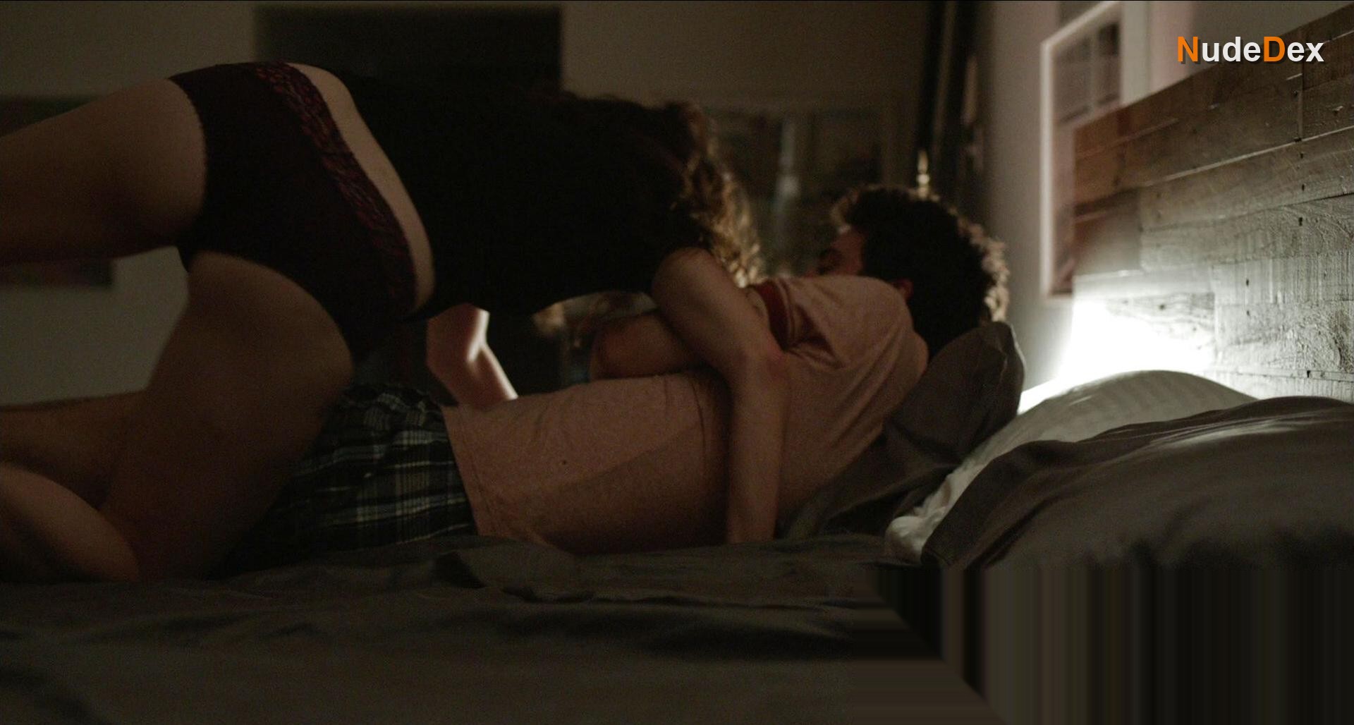 Kathryn Hahn in Afternoon Delight, photo 5