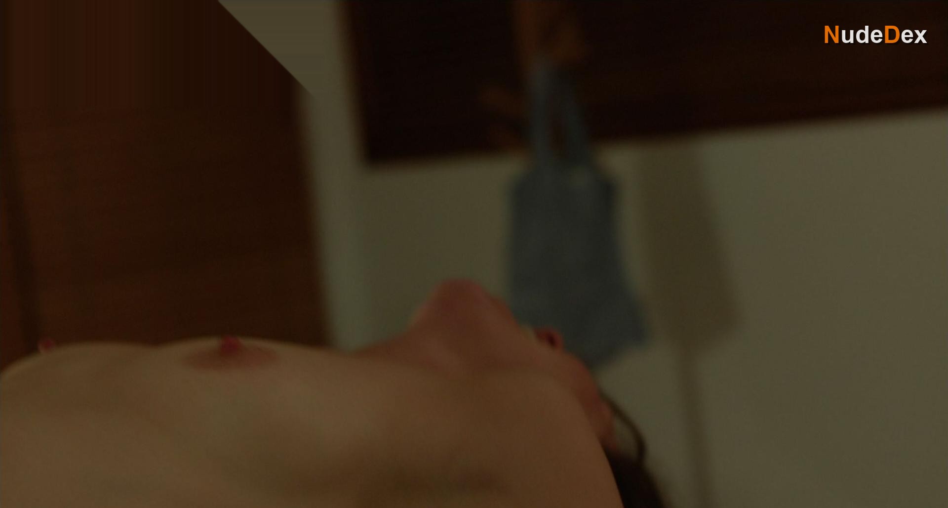 Kathryn Hahn in Afternoon Delight, photo 9