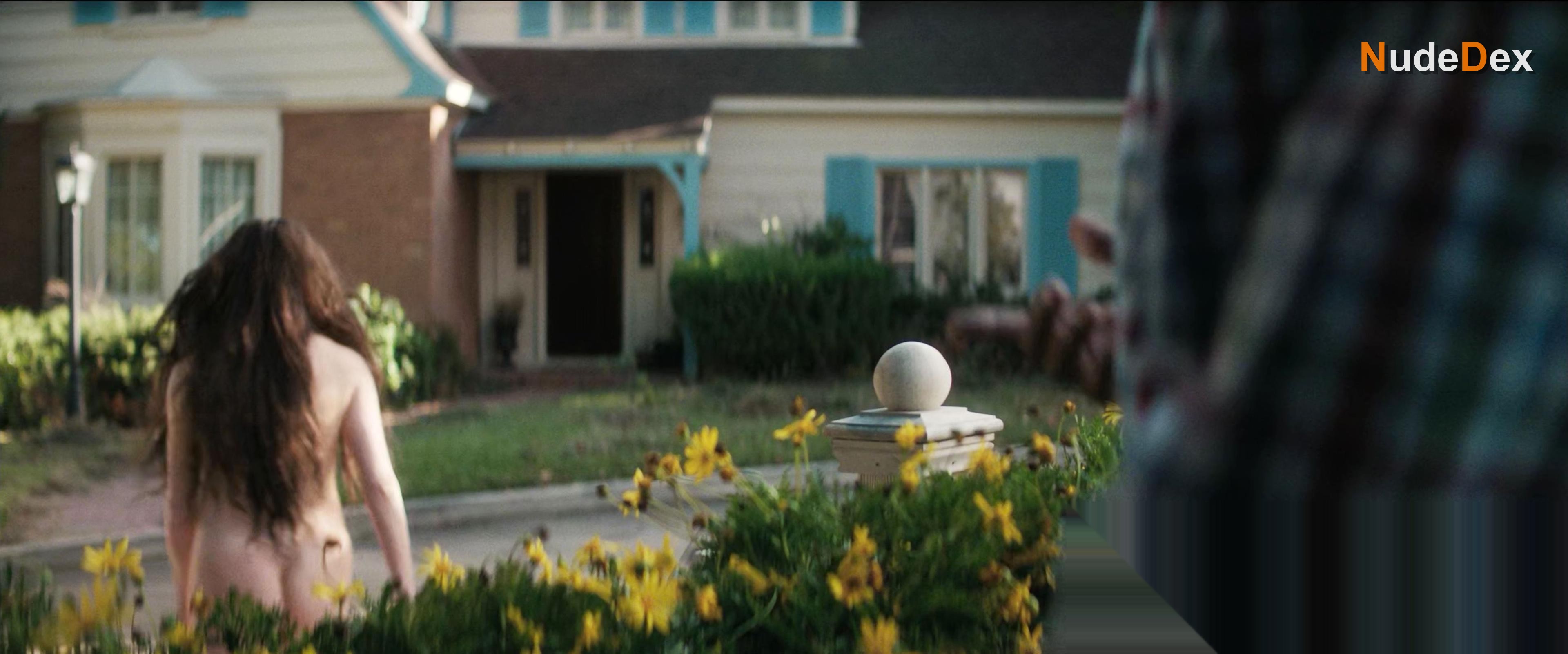 Kathryn Hahn in Agatha All Along, photo 4