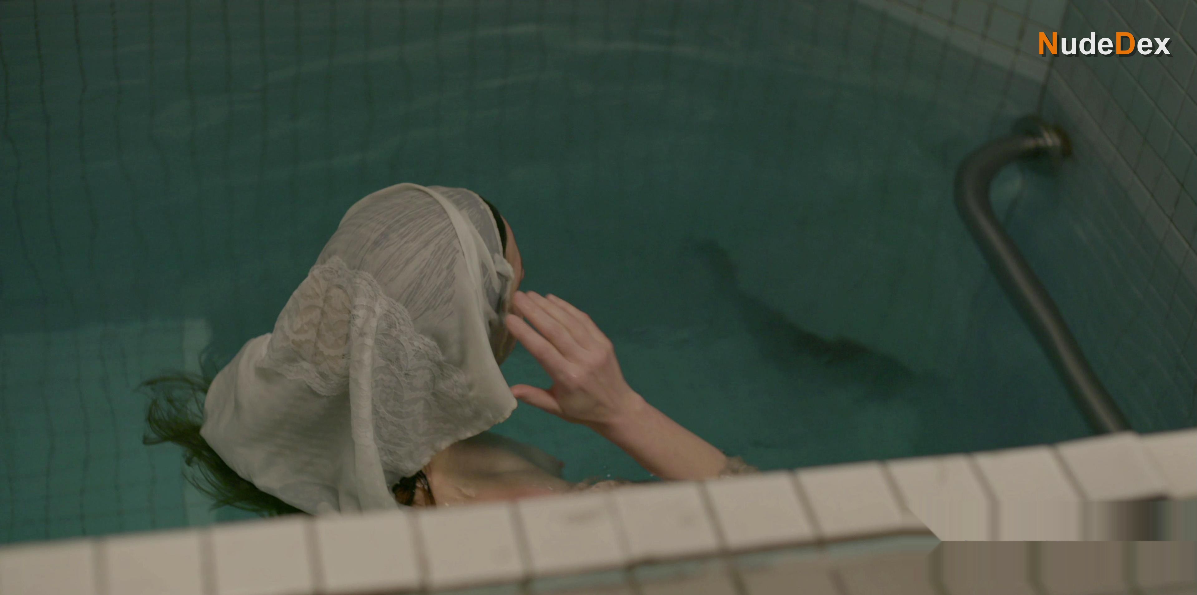 Kathryn Hahn in Transparent, photo 12