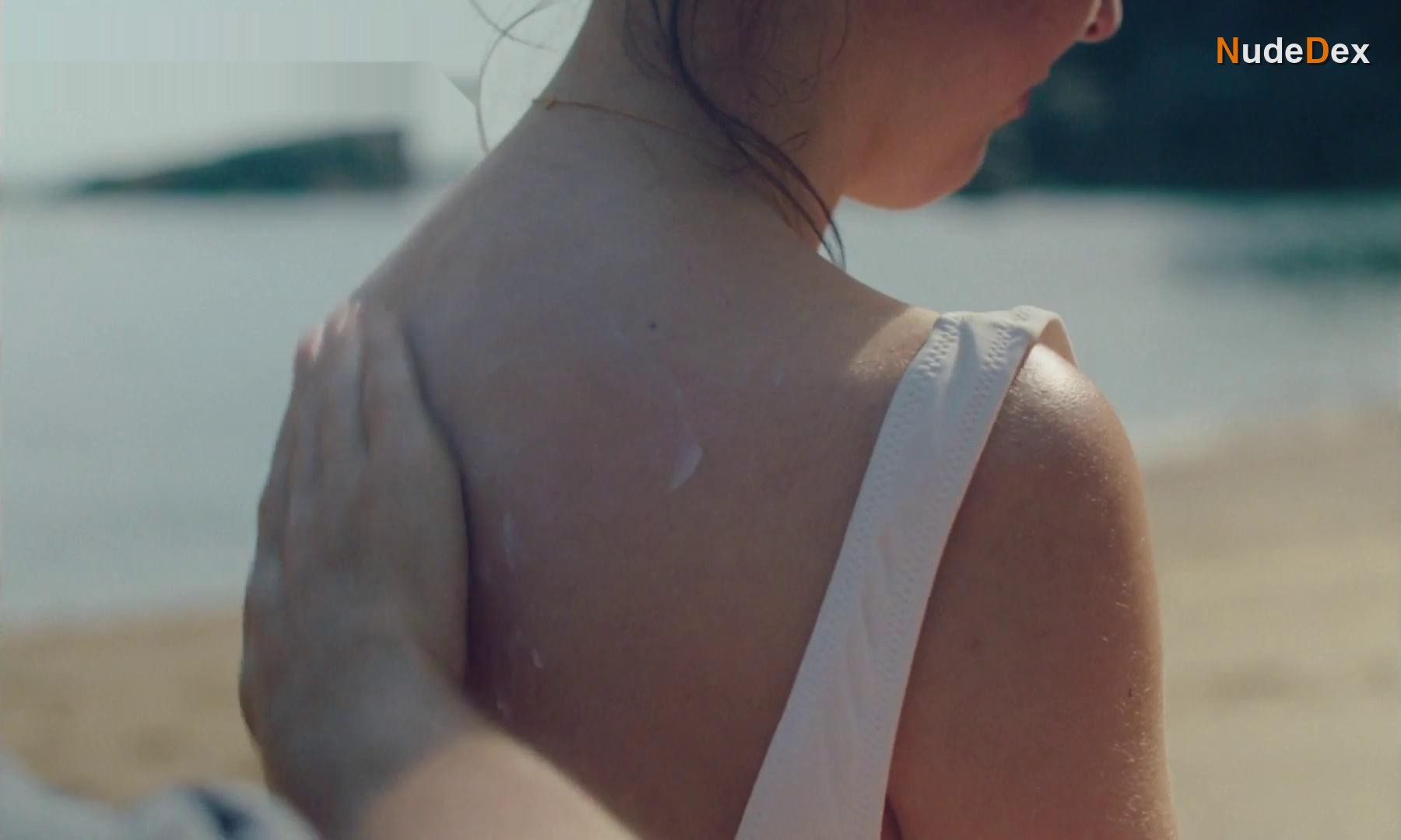 Katia Borlado in Notas Sobre Un Verano, photo 14