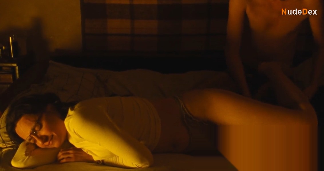 Katia Pascariu in Cloistered Sister, photo 12